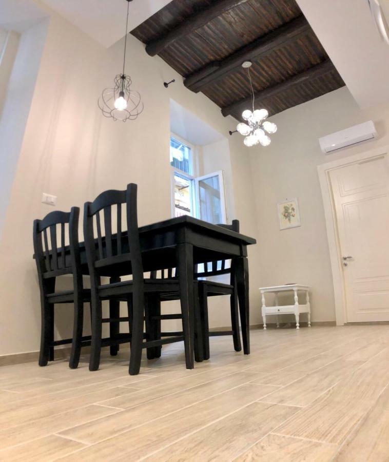 Teatro Nuovo Apartment Napoli Esterno foto